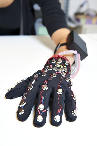 Mobile Lorm Glove
