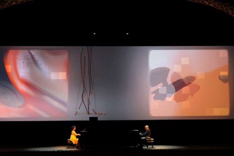 Classical Music Meets Real-time Visualization: Pianographique