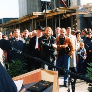 1994: Dachgleiche Ars Electronica Center