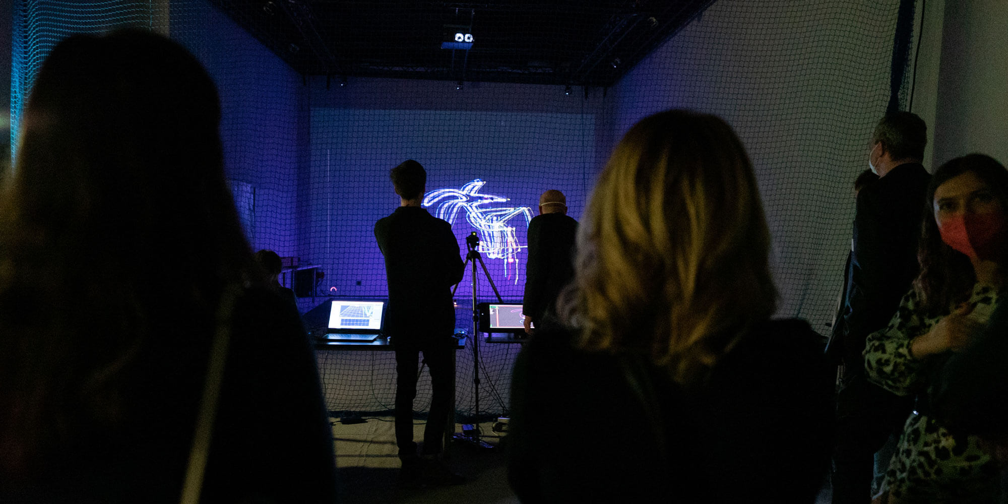 Drones merging to a digital canvas or painting with light: A workshop conducted by the Ars Electronica Futurelab as part of the Gigabit Academy demonstrated the art of swarm robotics.