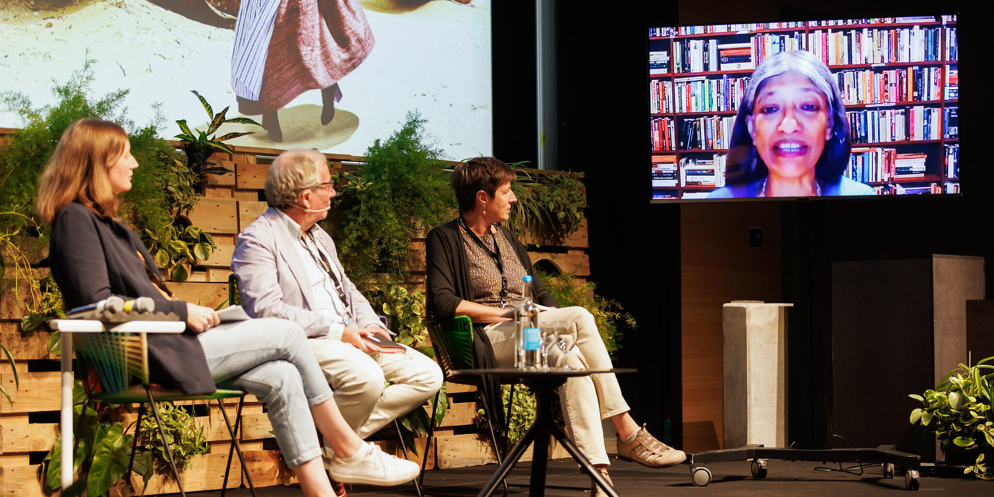 Podiumsdiskussion Earth4All: A Survival Guide for Humanity