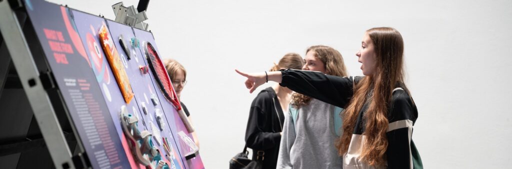 Step into space – Wanderausstellung