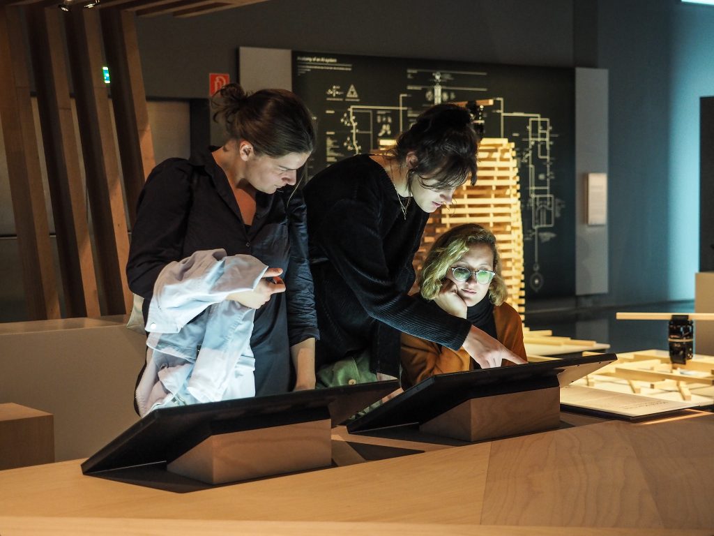 AE Gallery Image Slide