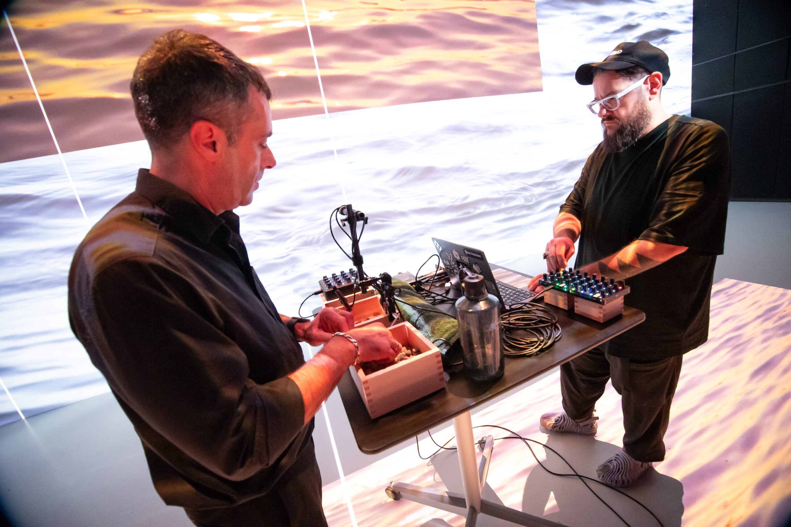 AE Gallery Image Slide