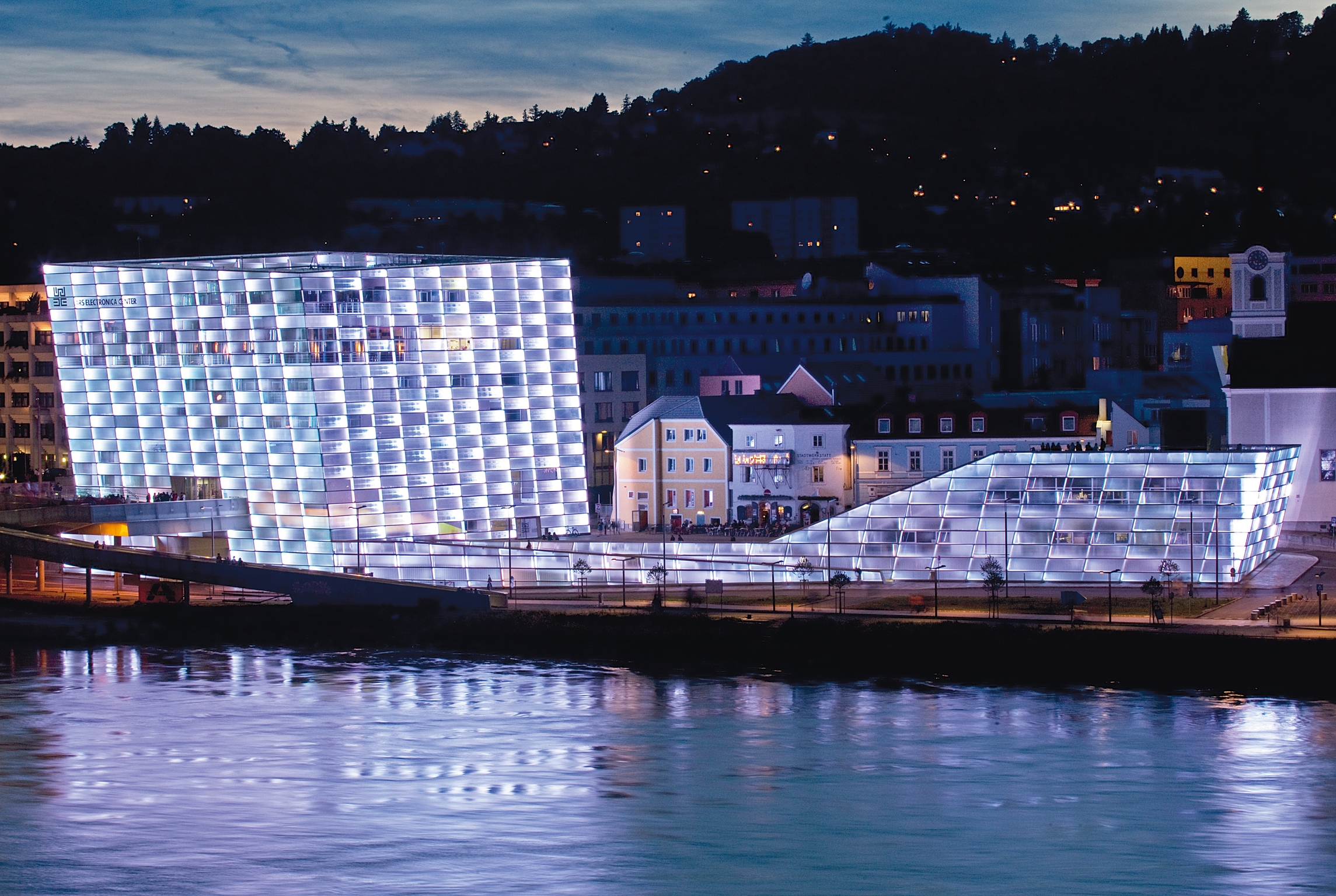 Martin Honzik leaves Ars Electronica – Veronika Liebl continues to manage the “Festival-Prix-Exhibitions” division